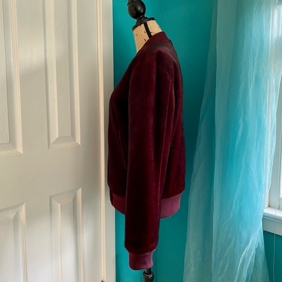 J.O.A. Faux Fur Maroon Bomber Jacket Size M - Picture 6 of 8